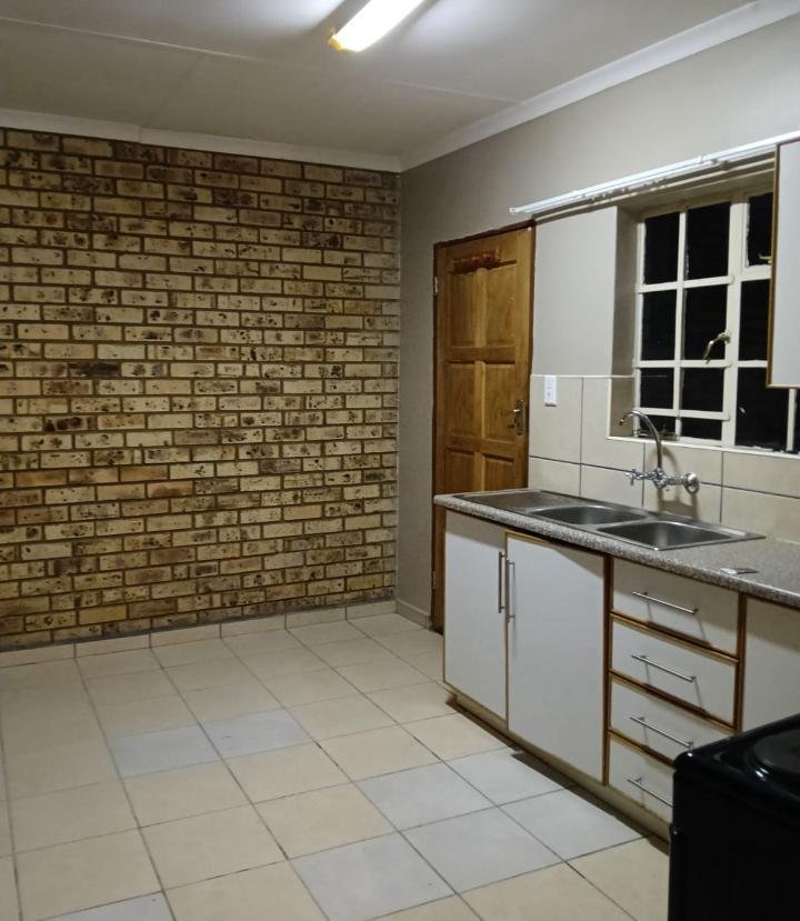 10 Bedroom Property for Sale in Orkney North West